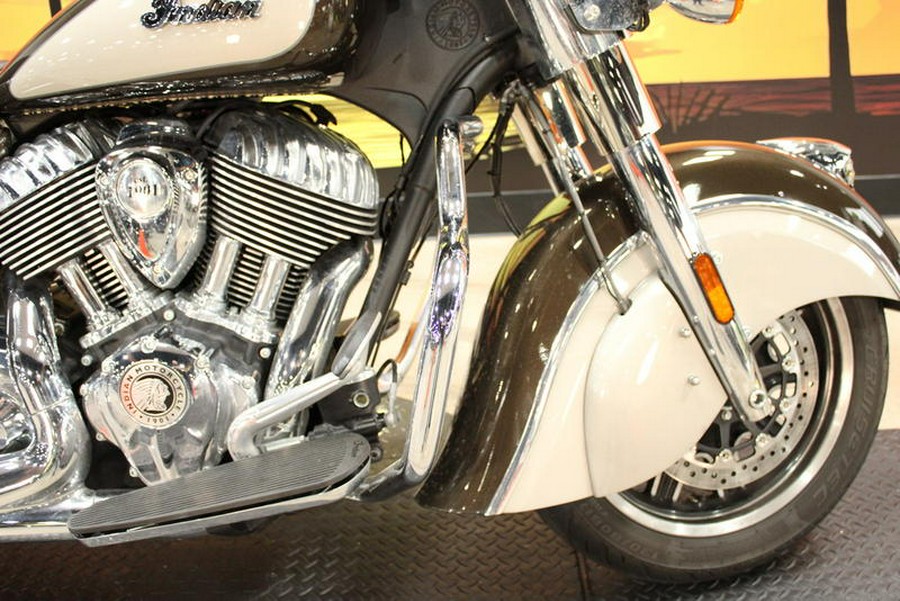 2024 Indian Motorcycle® Springfield® Black Metallic/Titanium Metallic