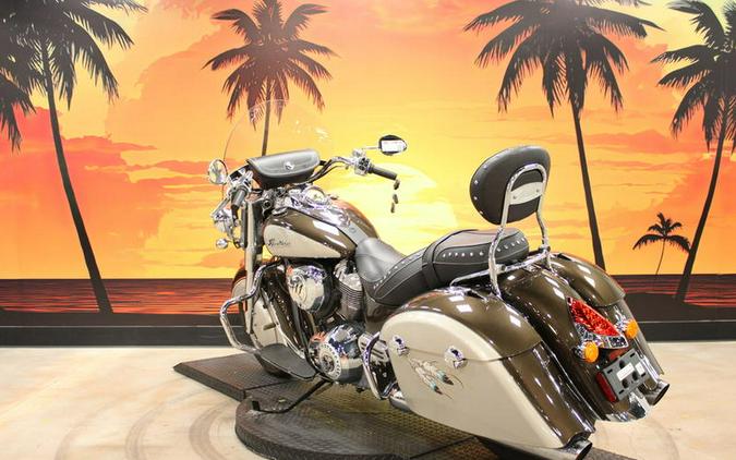 2024 Indian Motorcycle® Springfield® Black Metallic/Titanium Metallic