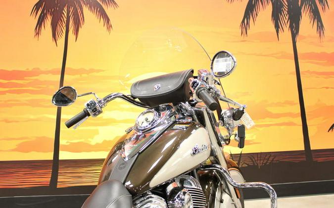 2024 Indian Motorcycle® Springfield® Black Metallic/Titanium Metallic