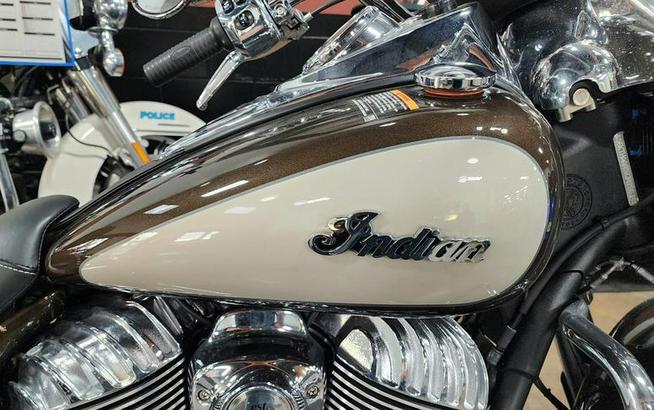 2024 Indian Motorcycle® Springfield® Black Metallic/Titanium Metallic