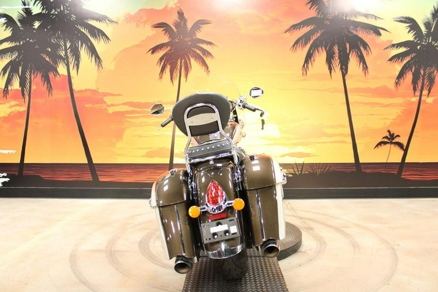 2024 Indian Motorcycle® Springfield® Black Metallic/Titanium Metallic