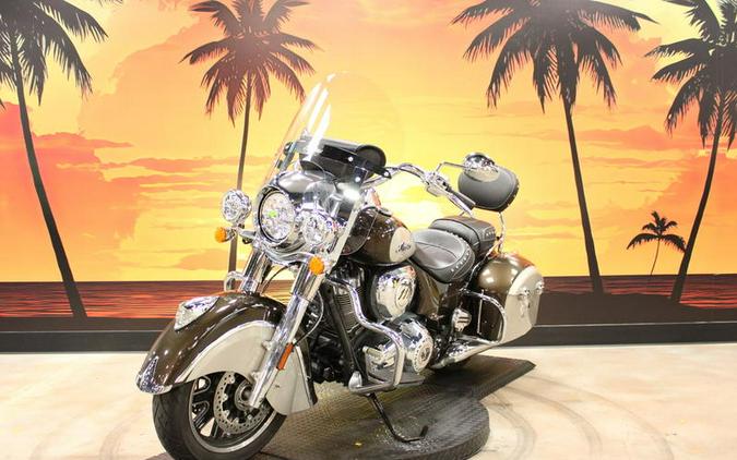 2024 Indian Motorcycle® Springfield® Black Metallic/Titanium Metallic