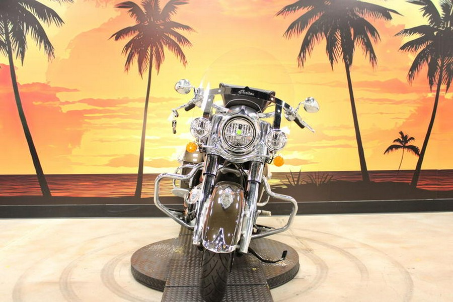 2024 Indian Motorcycle® Springfield® Black Metallic/Titanium Metallic