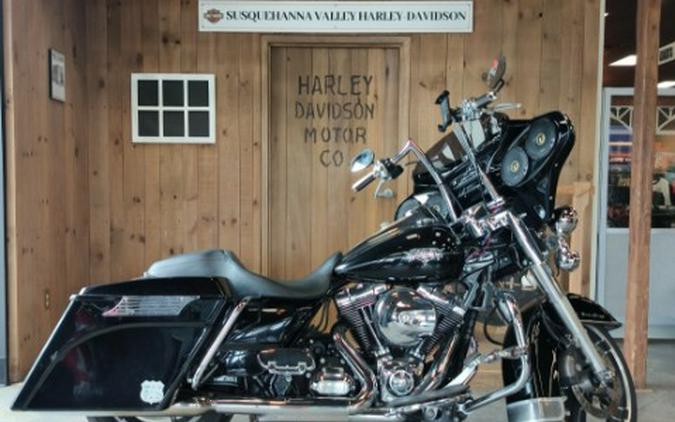 2011 Harley-Davidson FLHRC Road King Classic motorcycles for sale