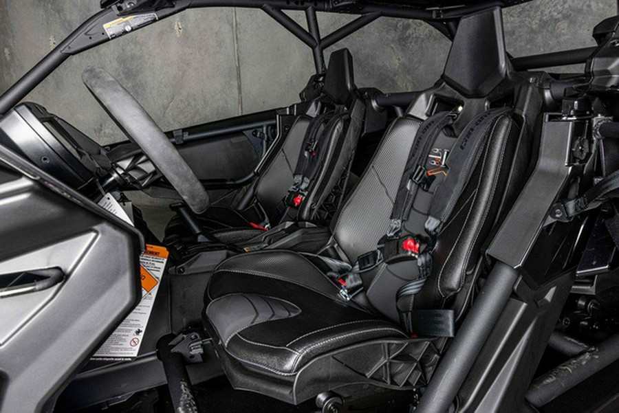 2026 Can-Am Maverick X3 Max X RS Turbo RR Triple Black_7.6 in.