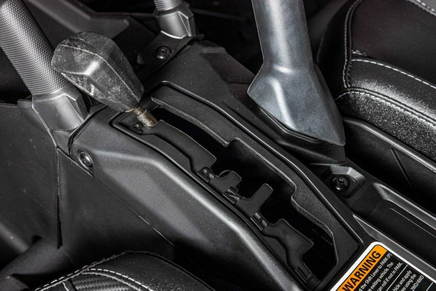 2026 Can-Am Maverick X3 Max X RS Turbo RR Triple Black_7.6 in.