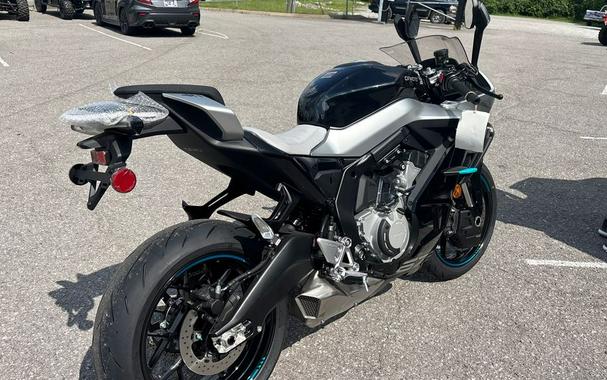 2026 CFMOTO 675SS