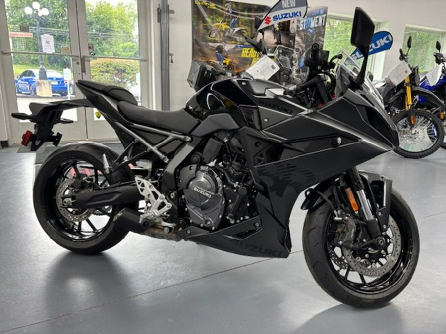 2025 Suzuki GSX 8R