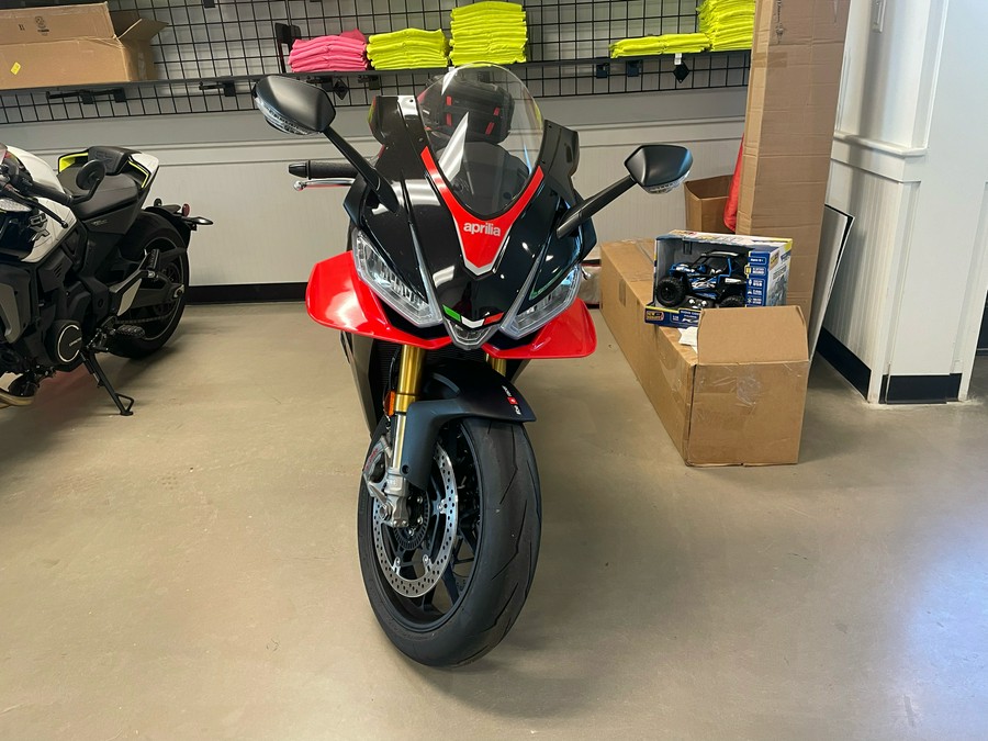 2022 Aprilia RSV4 1100 Factory