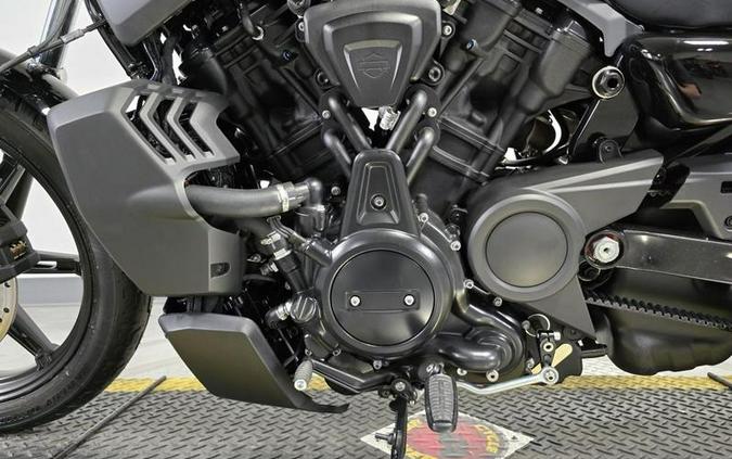 2025 Harley-Davidson® RH975 - Nightster®