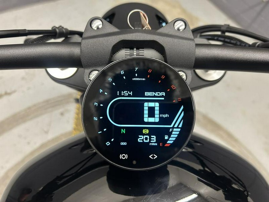 2025 Benda Chinchilla 300