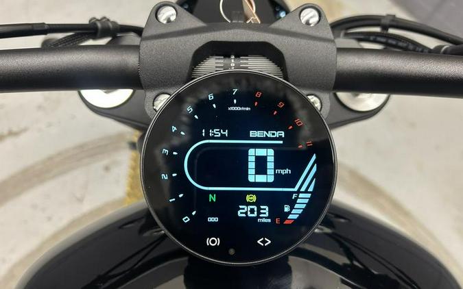 2025 Benda Chinchilla 300