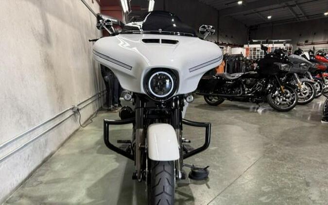 FLHXSE 2020 CVO™ Street Glide®