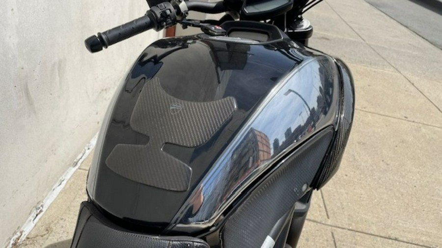 2013 Ducati Diavel Cromo