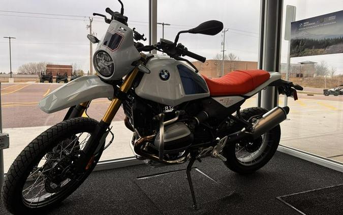 2026 BMW R 12 G/S Light White