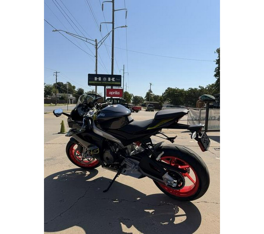 2027 Aprilia® RS 660