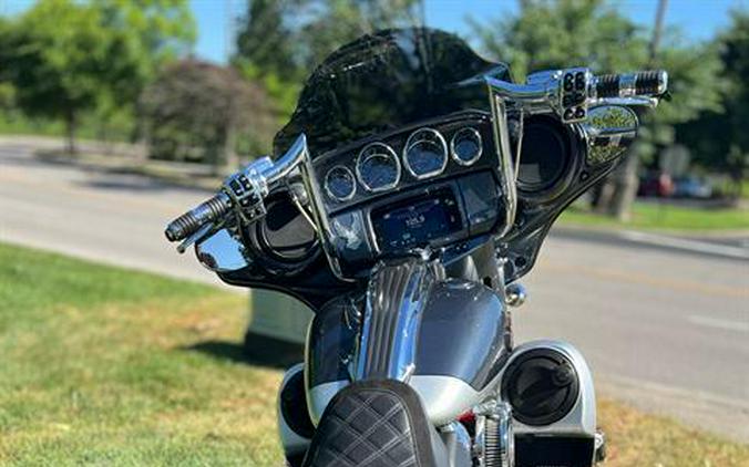 2019 Harley-Davidson CVO™ Street Glide®