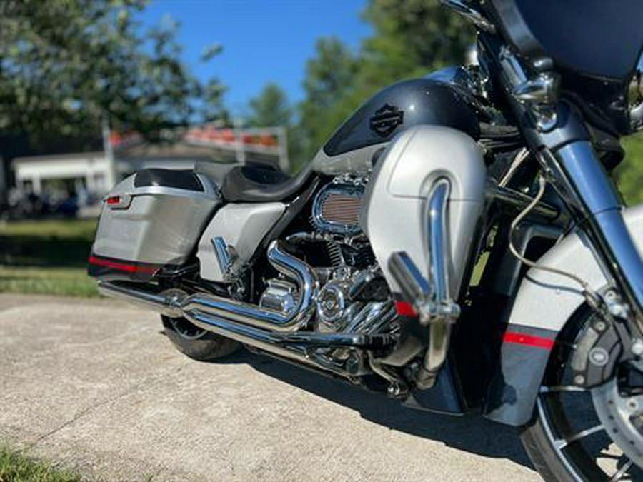 2019 Harley-Davidson CVO™ Street Glide®