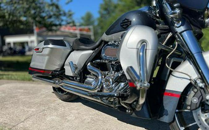 2019 Harley-Davidson CVO™ Street Glide®