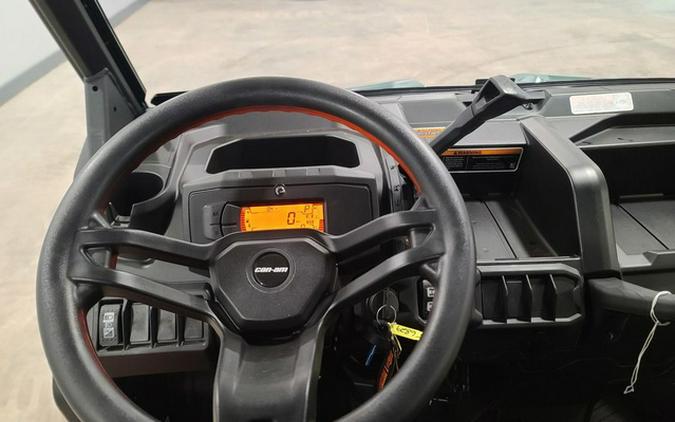 2025 Can-Am Defender MAX HD7
