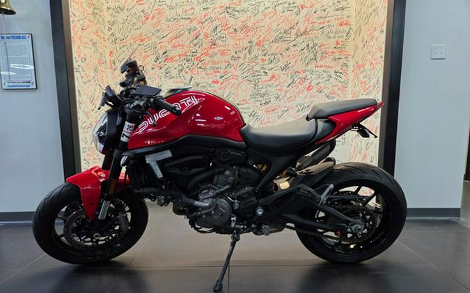 2022 Ducati Monster 937