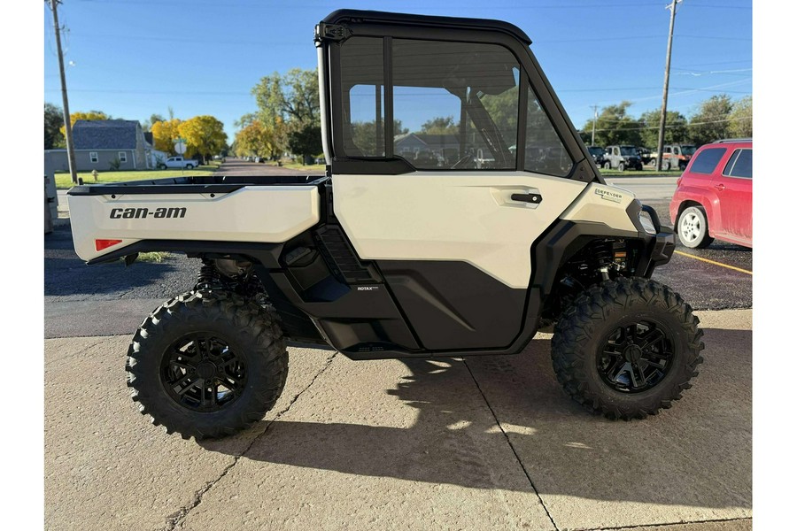 2026 Can-Am Defender Limited HD11