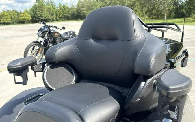 2025 Harley-Davidson® FLHTCUTG - Tri Glide® Ultra