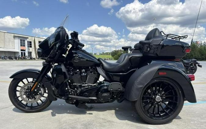 2025 Harley-Davidson® FLHTCUTG - Tri Glide® Ultra