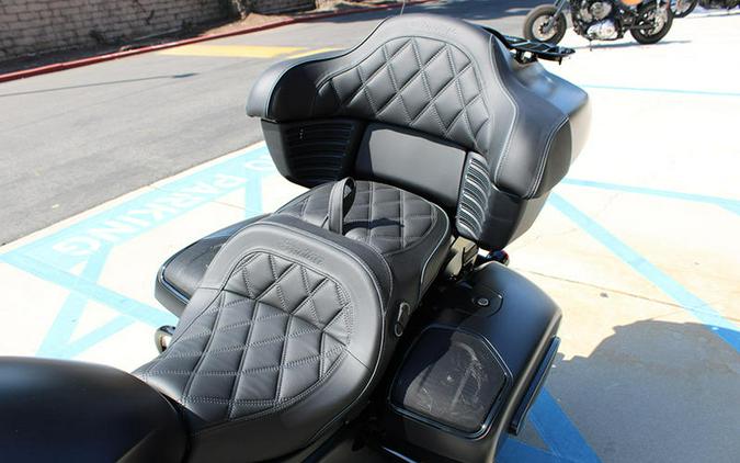 2026 Indian Motorcycle® Pursuit® Dark Horse® 112 w/ PowerBand Audio Black Smoke