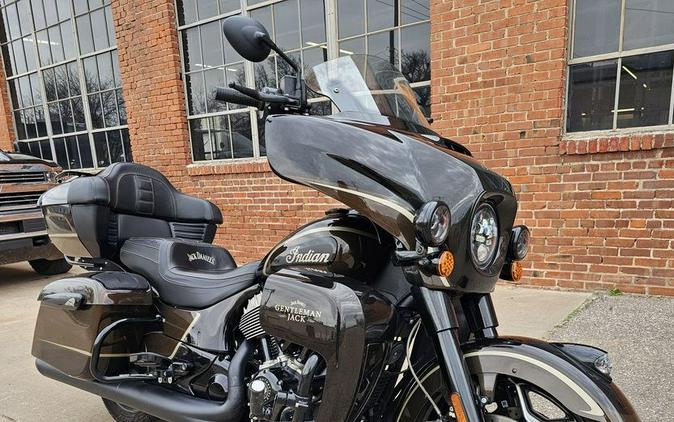 2021 Indian Motorcycle® Roadmaster® JD LE Whiskey Pearl/ Thunder Black Crystal