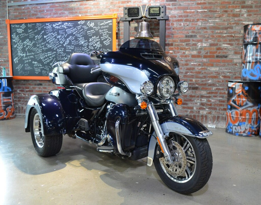 2020 Harley-Davidson Tri Glide Ultra Midnight Blue/Barracuda Silver