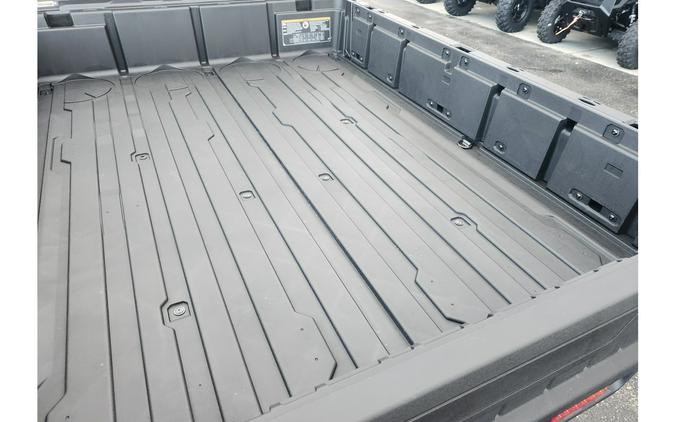 2026 Can-Am Defender 6x6 DPS