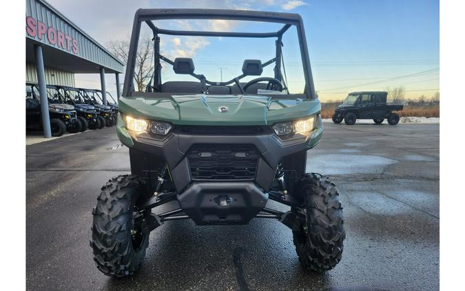 2026 Can-Am Defender 6x6 DPS