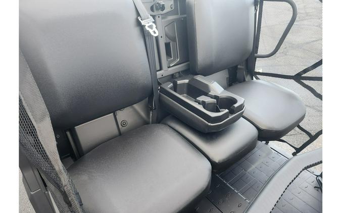 2026 Can-Am Defender 6x6 DPS