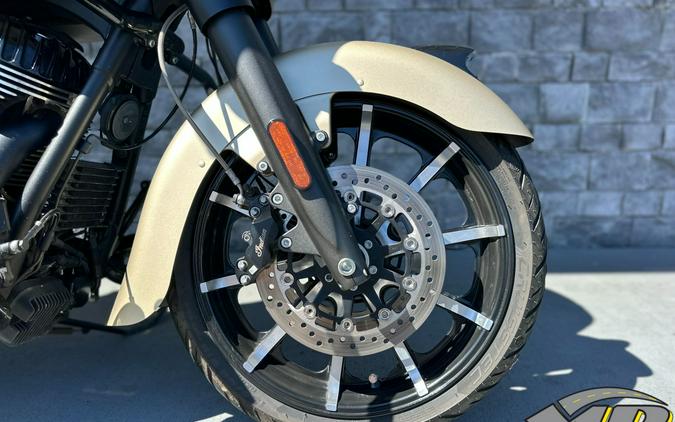 2022 Indian Motorcycle Chieftain® Dark Horse® Icon