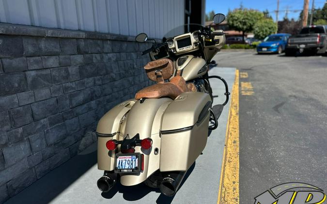 2022 Indian Motorcycle Chieftain® Dark Horse® Icon