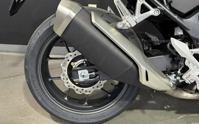 2026 Honda CB750 Hornet E-Clutch