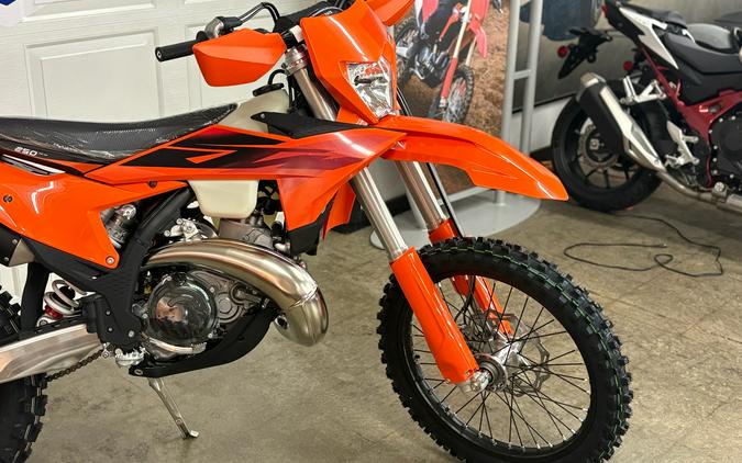 2027 KTM 250 XC-W