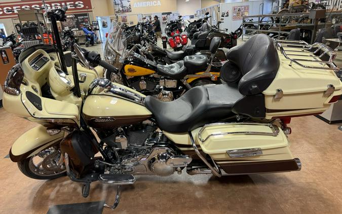 2011 FLTRUSE- CVO™ Road Glide® Ultra