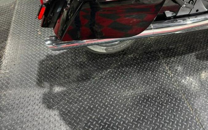 2023 Indian Motorcycle Challenger® Dark Horse®