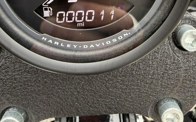 2026 Harley-Davidson® Low Rider® ST White Onyx Pearl Black Trim
