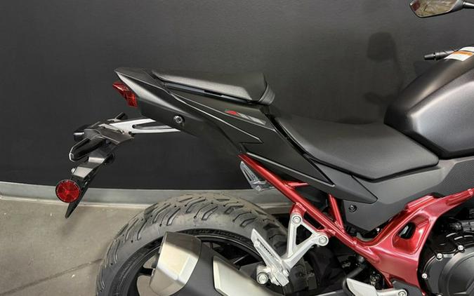 2026 Honda CB750 Hornet E-Clutch