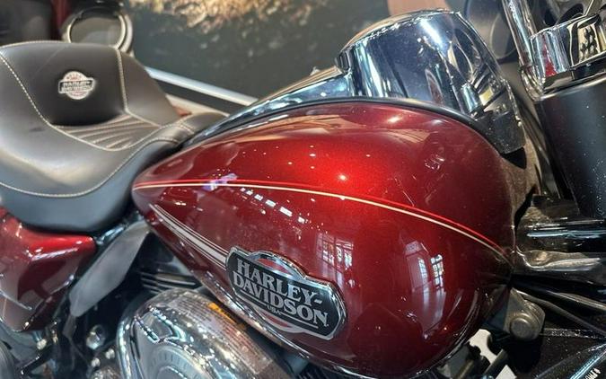 2009 Harley-Davidson® FLHTCU - Ultra Classic® Electra Glide®