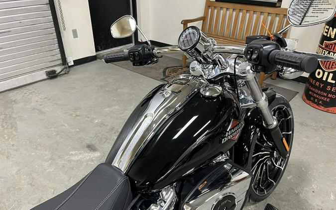 2025 Harley-Davidson Softail FXBR - Breakout