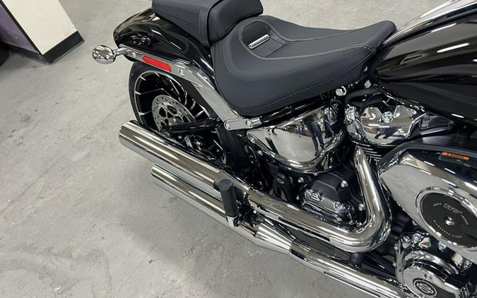 2025 Harley-Davidson Softail FXBR - Breakout