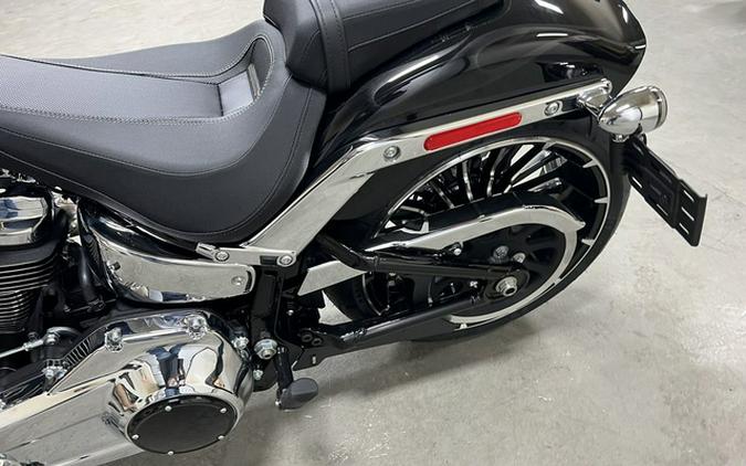 2025 Harley-Davidson Softail FXBR - Breakout