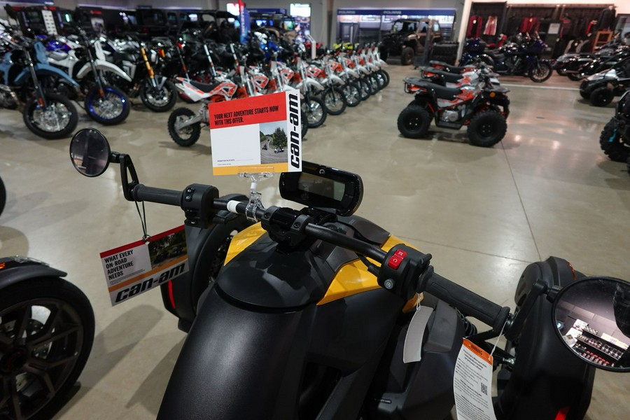 2025 Can-Am Ryker 900 ACE