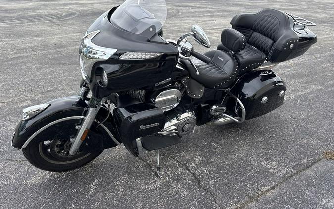 2019 Indian Motorcycle® Roadmaster® Thunder Black