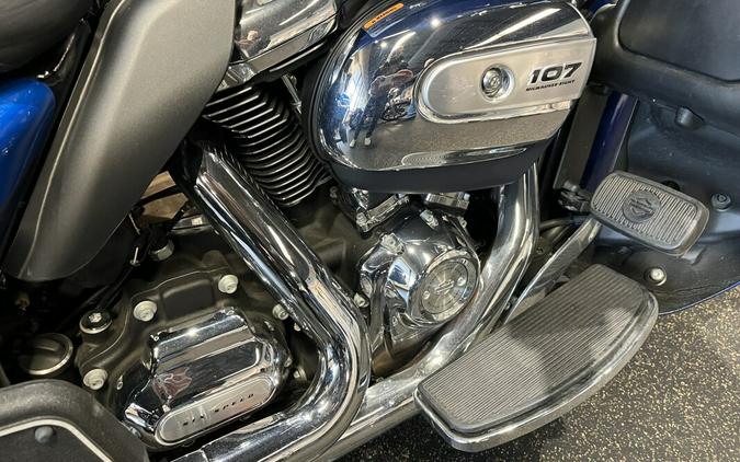 2017 Harley-Davidson® Ultra Limited Custom Colour Bonneville Blue/Fathom Blue FLSTN