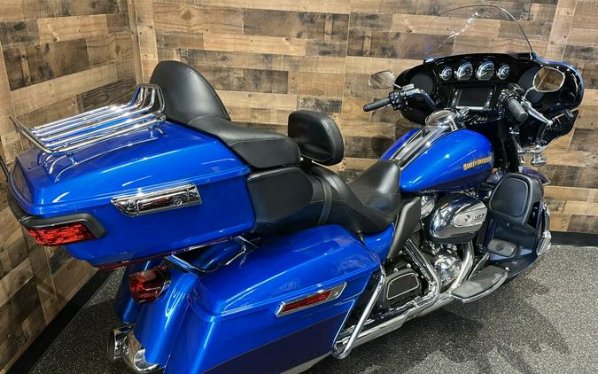 2017 Harley-Davidson® Ultra Limited Custom Colour Bonneville Blue/Fathom Blue FLSTN